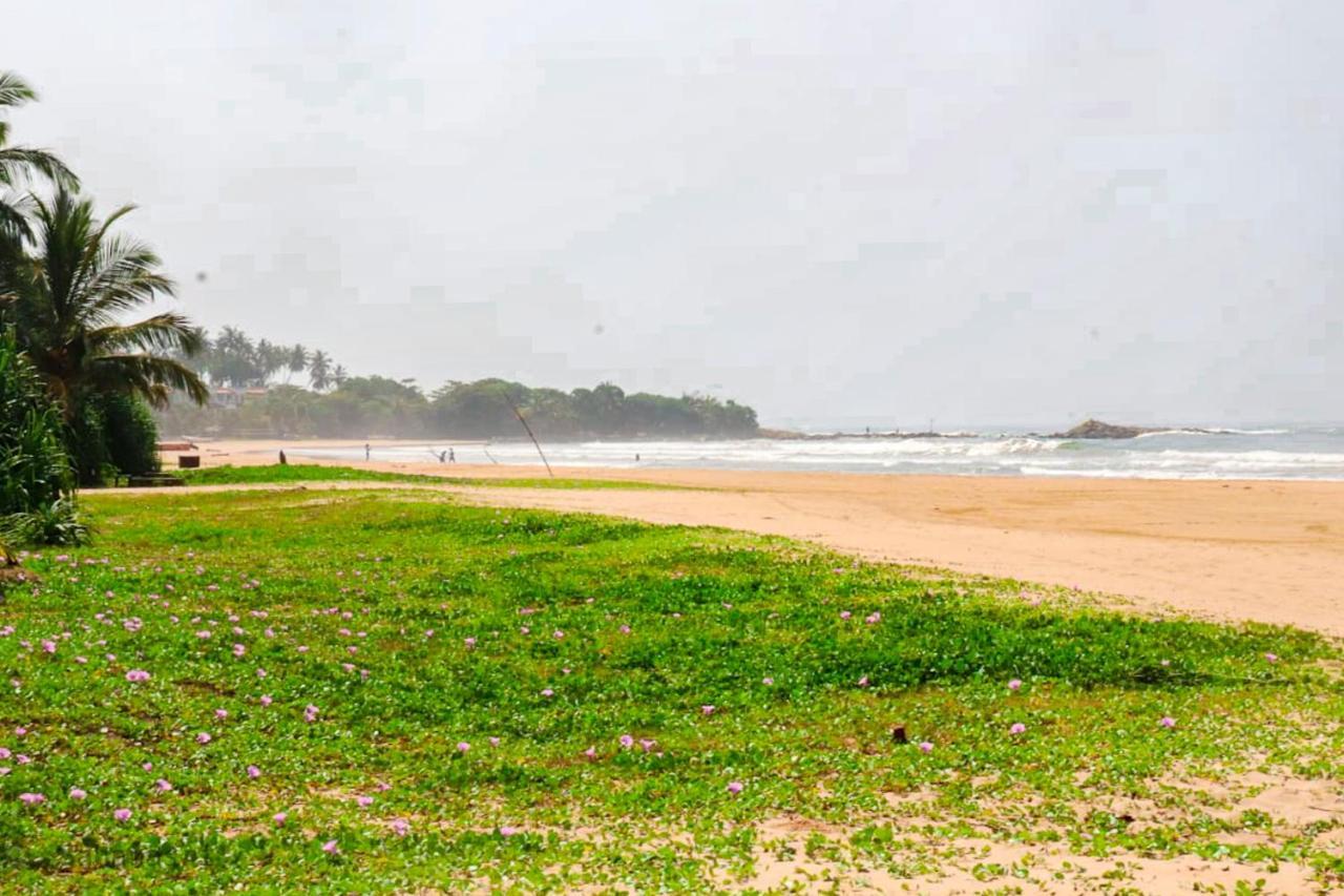 Sahana Sri Villa Bentota Exteriör bild